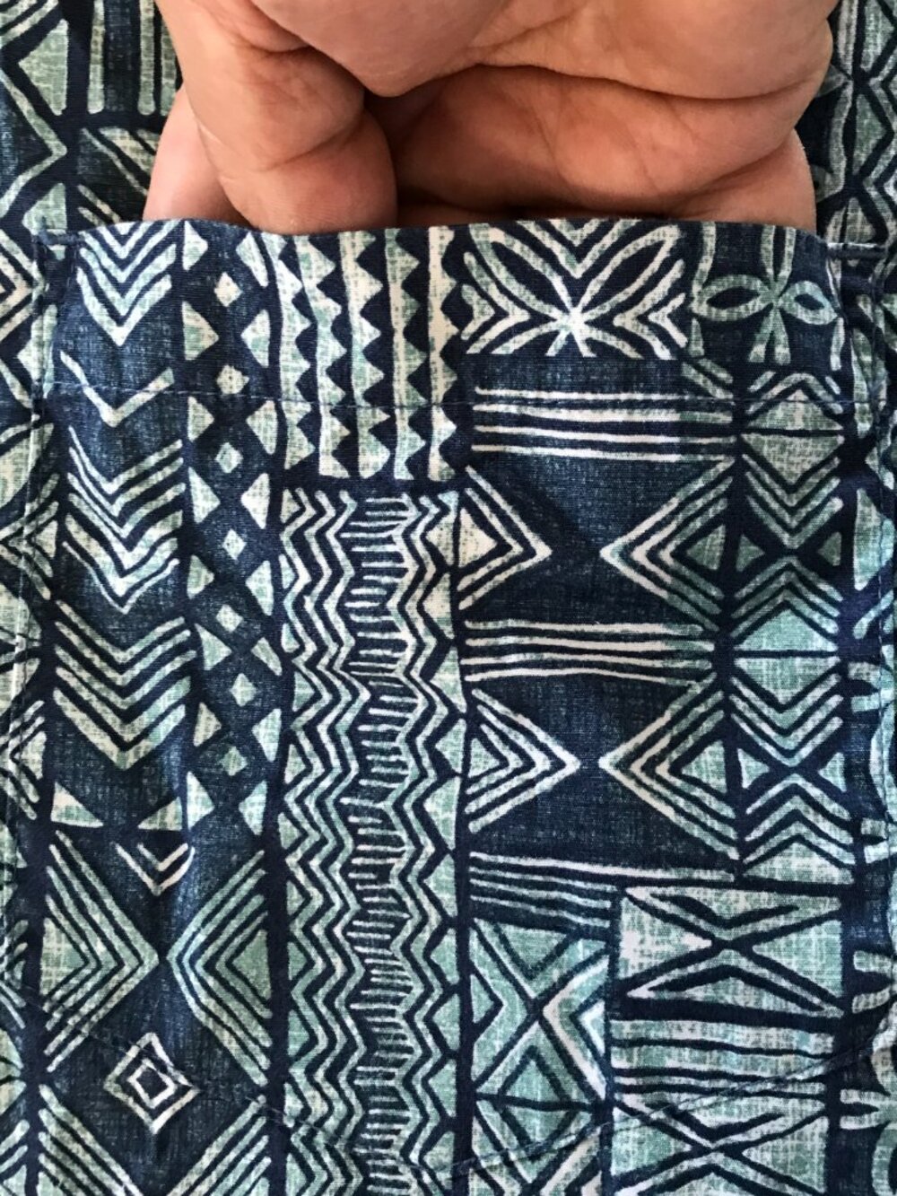 Cooke Street Hawaiian Shirt Men L Black Geometric Tribal Button Up Pocket 19355 - Picture 10 of 11